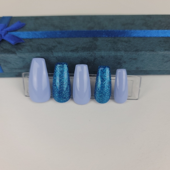 Glamour Nails (Press-on Nails) - Picture 2 of 5